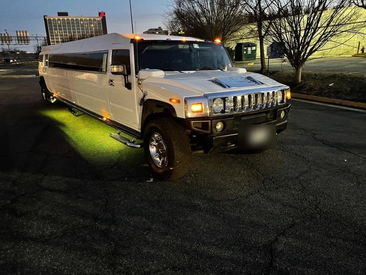 White Hummer H2 stretch limousine, 18-passenger DC limo fleet, Smart Limo Rental Washington DC