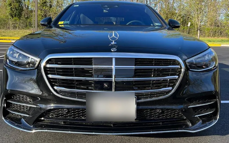 Black executive Town Car sedan, the $380 3-hour entry vehicle for a private Washington DC limo booking