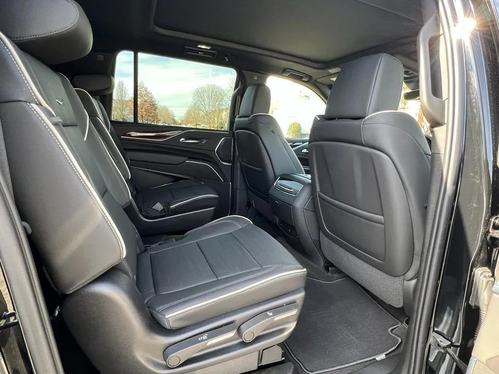Executive SUV rear leather seating with room for luggage, Smart Limo Rental Washington DC