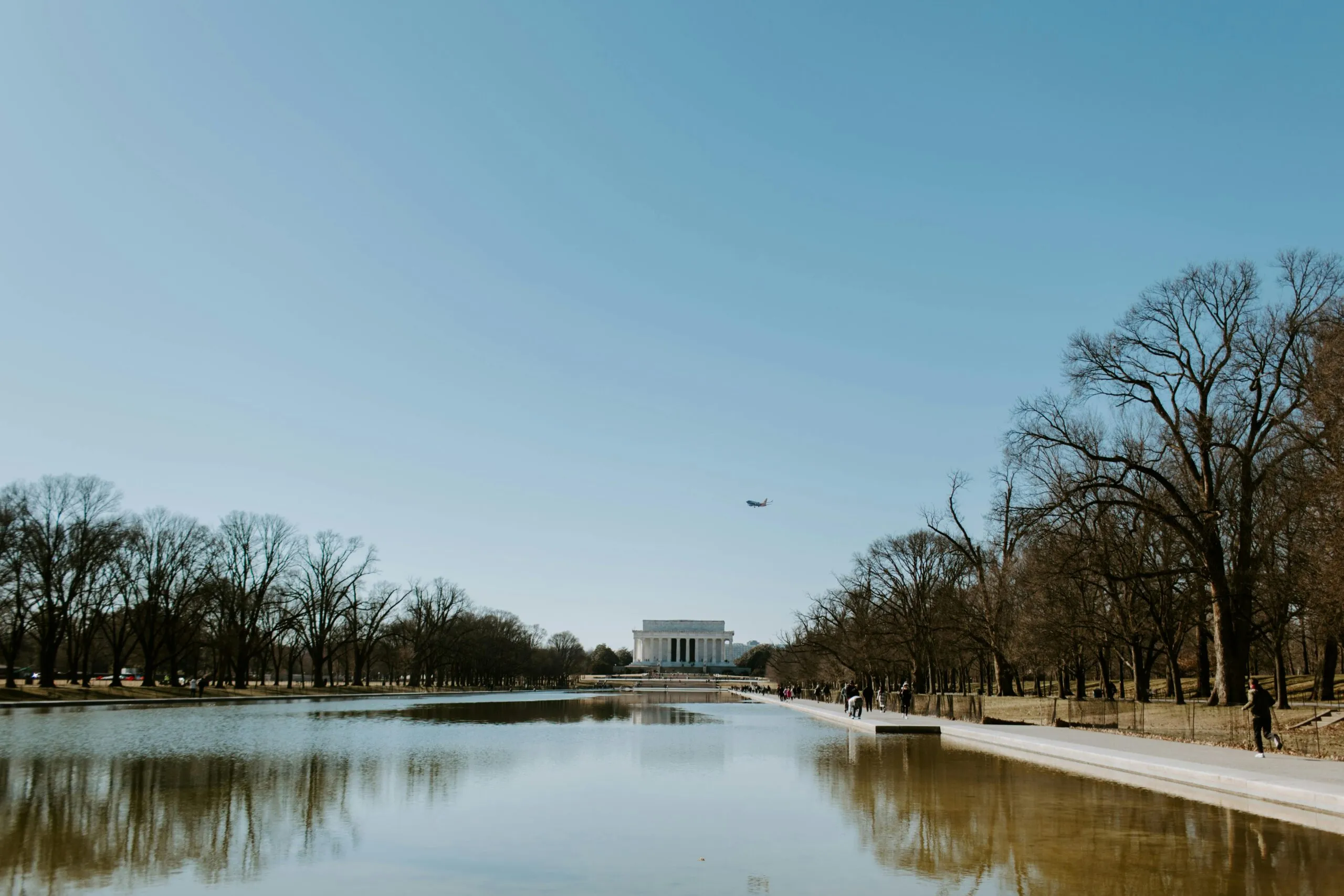 Lincoln Memorial reflected on the Tidal Basin during a private Washington DC monuments tour by limousine