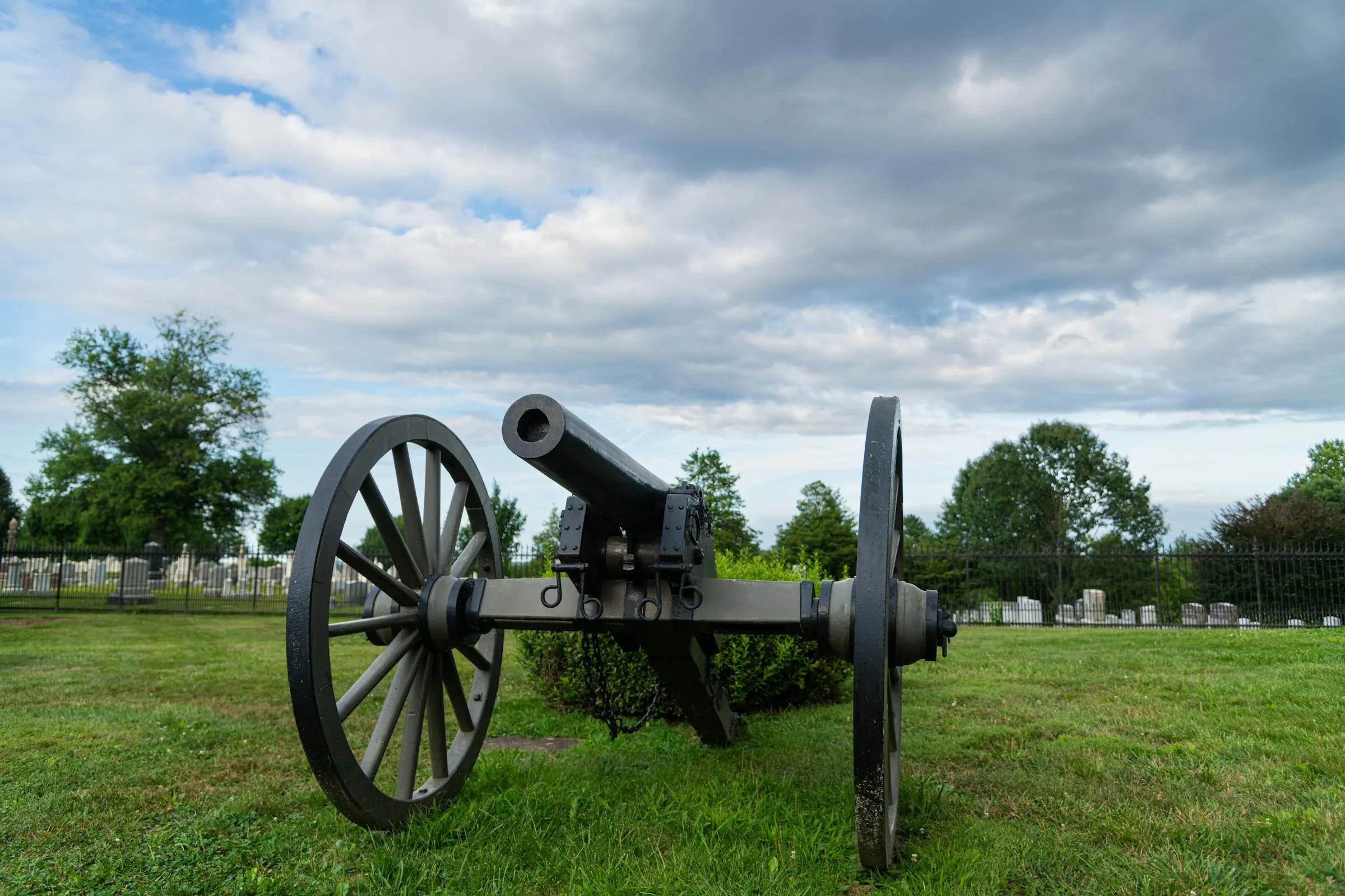 Gettysburg battlefield Civil War monument on a private chauffeured day tour from Washington DC