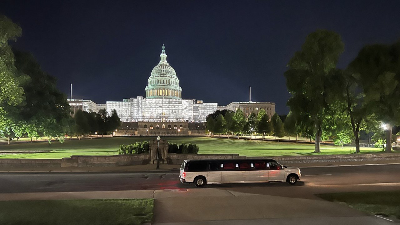 Lincoln Memorial illuminated at night on a private Washington DC night limousine tour